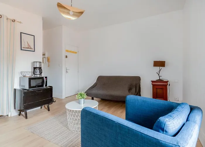 Apartment Myappartlarochelle *