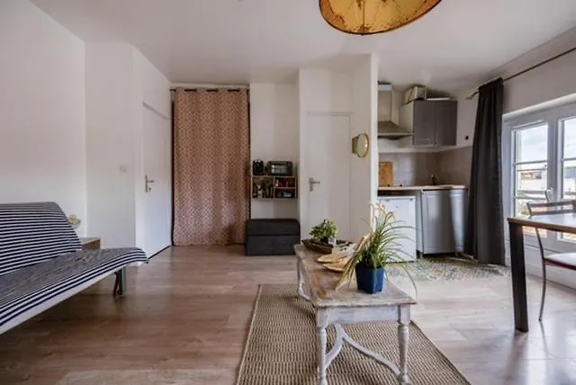 Apartment Myappartlarochelle *