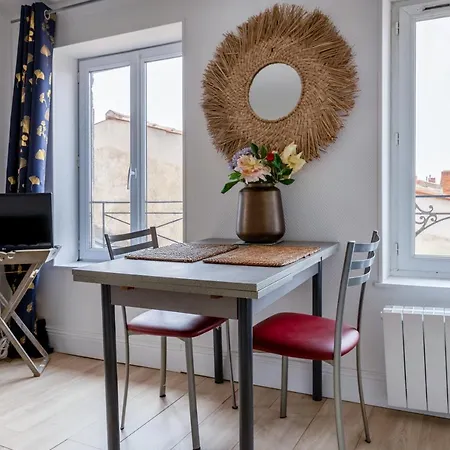 Apartamento Myappartlarochelle *