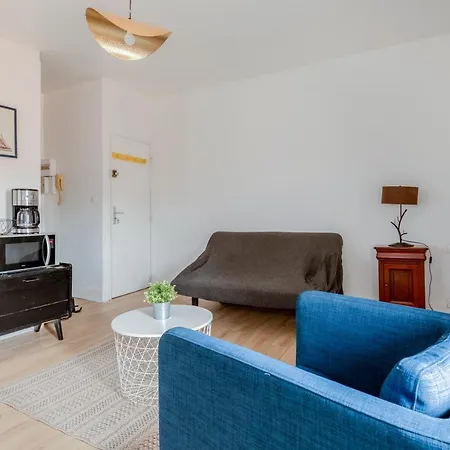 Apartamento Myappartlarochelle *