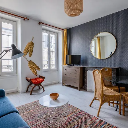 Apartamento Myappartlarochelle *